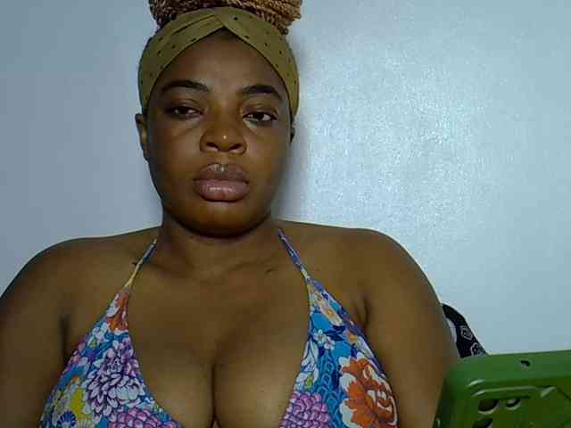 LadyNoire webcam