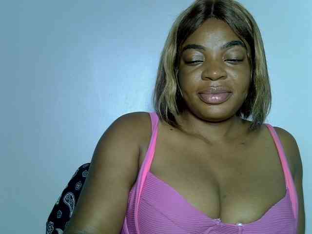 LadyNoire webcam