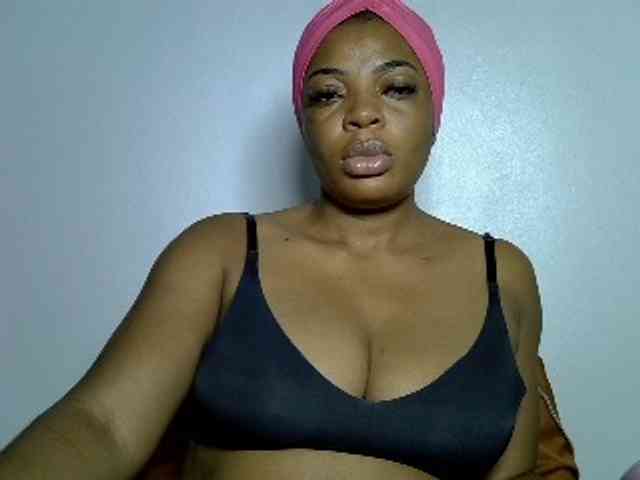 LadyNoire webcam