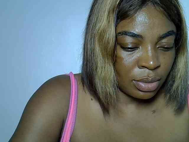 LadyNoire webcam