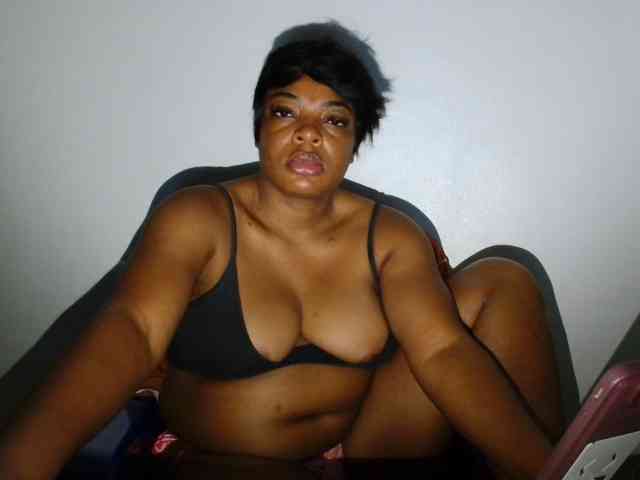 LadyNoire webcam