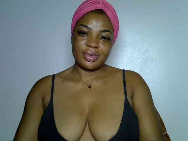LadyNoire webcam