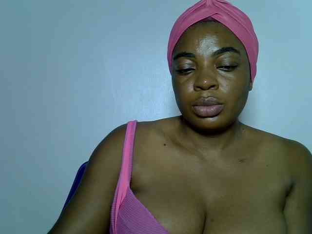 LadyNoire webcam