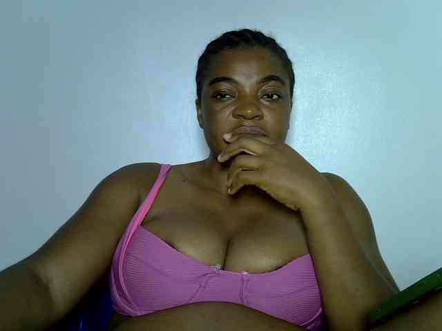 LadyNoire webcam