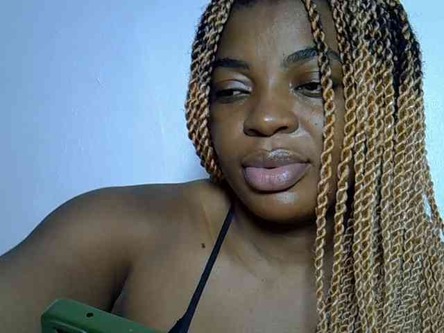 LadyNoire webcam