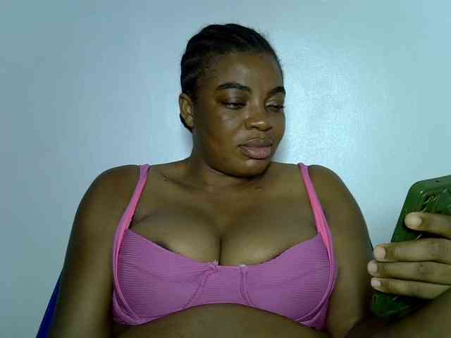 LadyNoire webcam