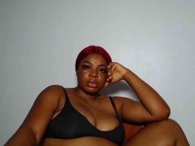 LadyNoire webcam