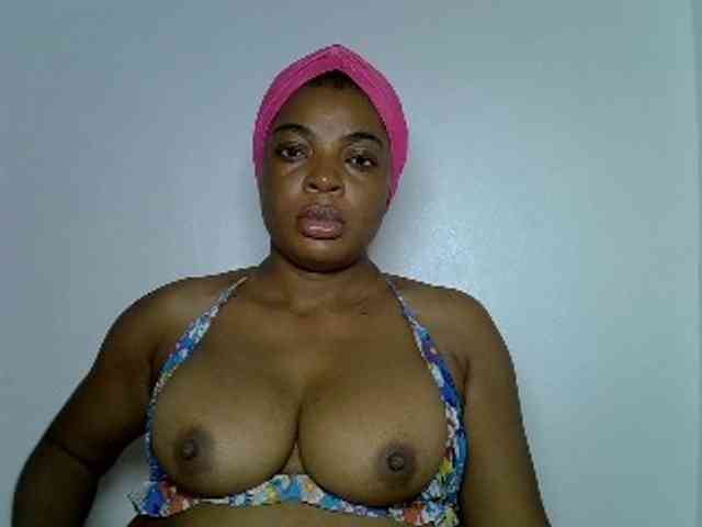 LadyNoire webcam