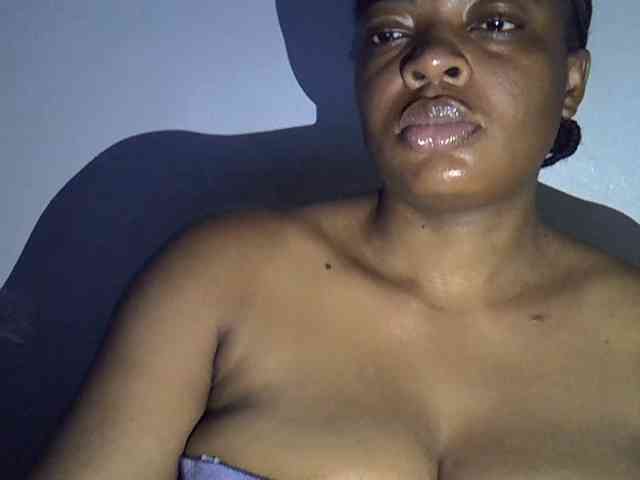 LadyNoire webcam