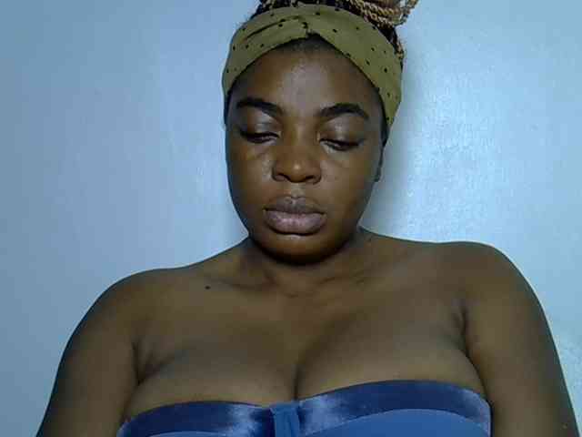 LadyNoire webcam