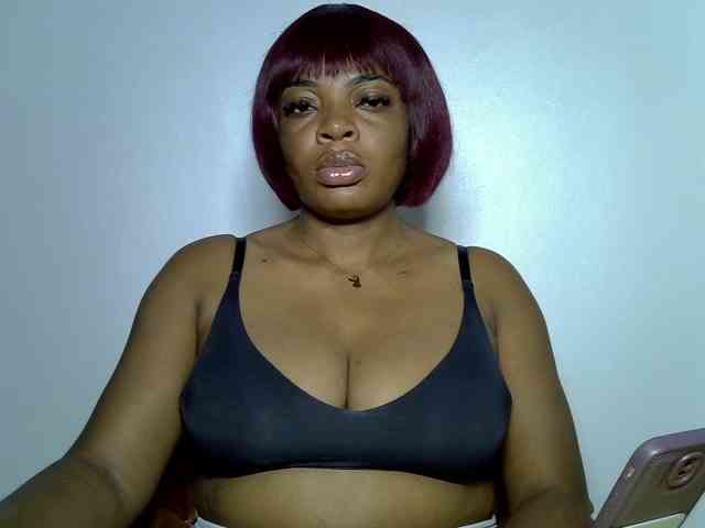 LadyNoire webcam