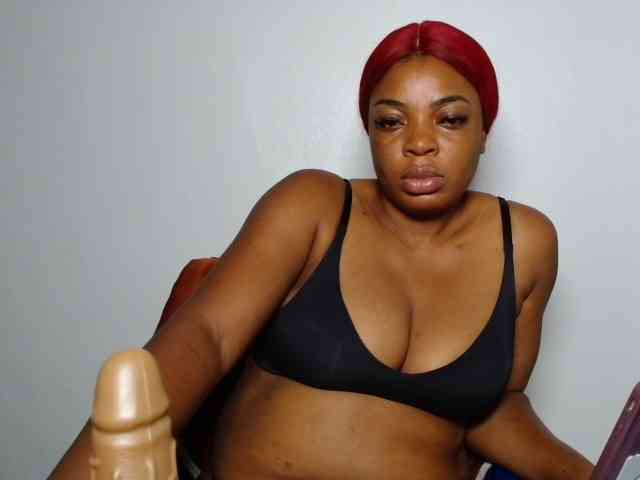 LadyNoire webcam