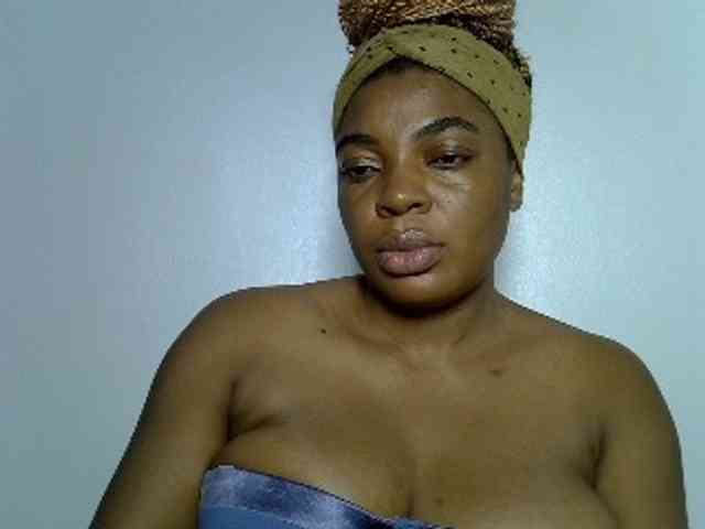 LadyNoire webcam