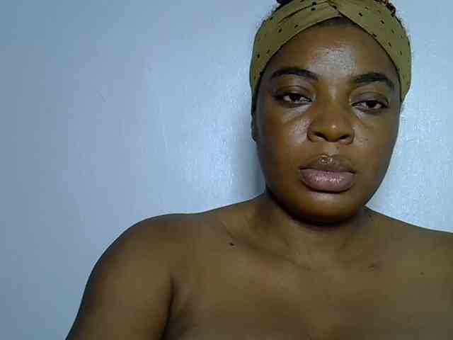 LadyNoire webcam