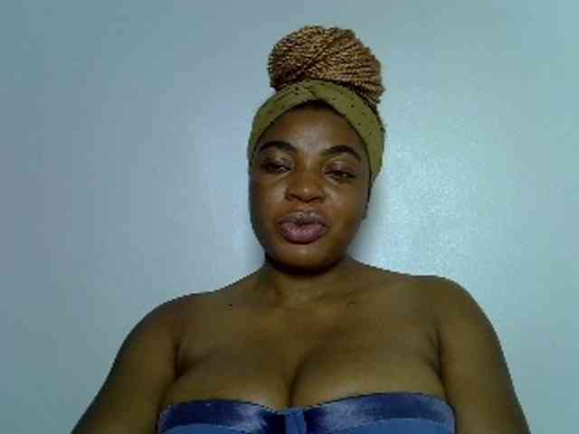 LadyNoire webcam