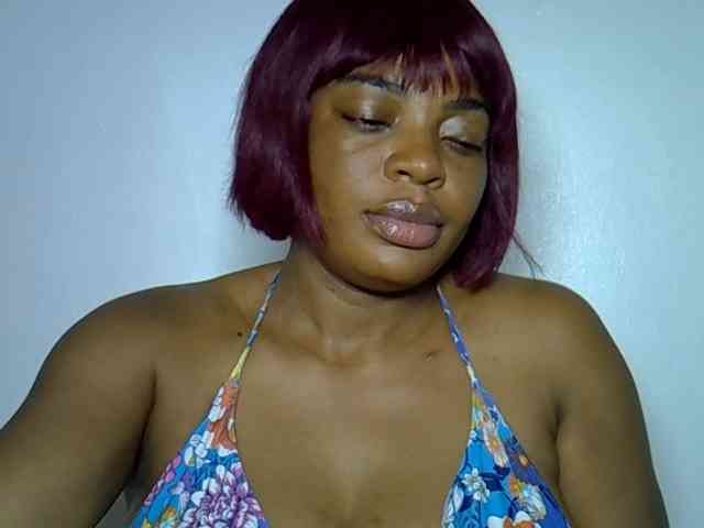 LadyNoire webcam