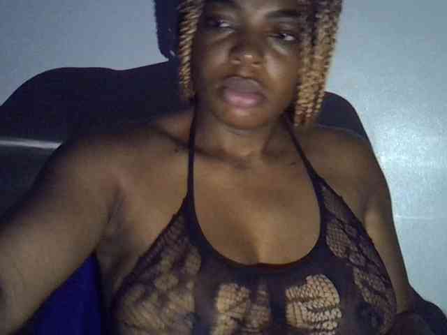 LadyNoire webcam