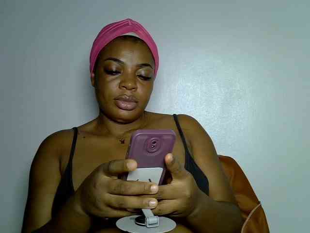 LadyNoire webcam