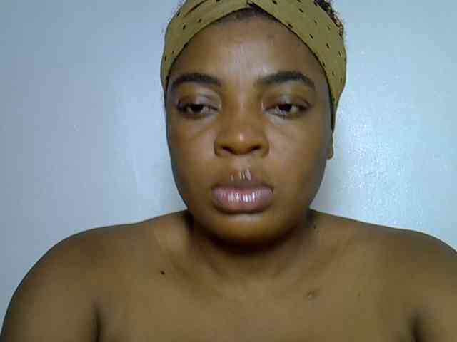 LadyNoire webcam