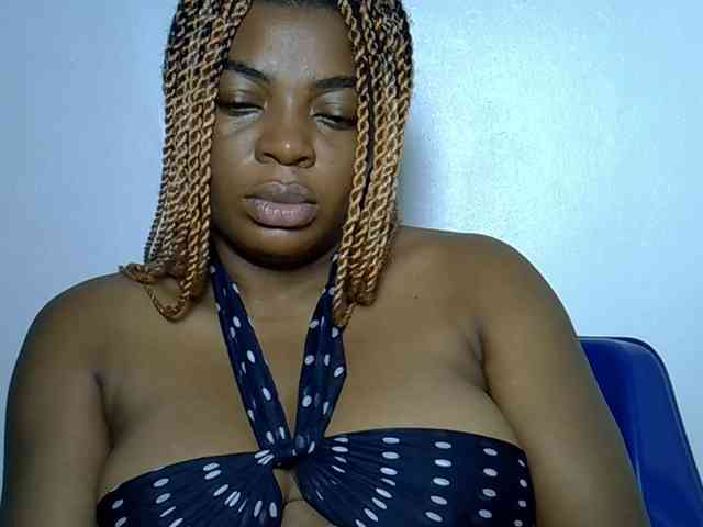 LadyNoire webcam