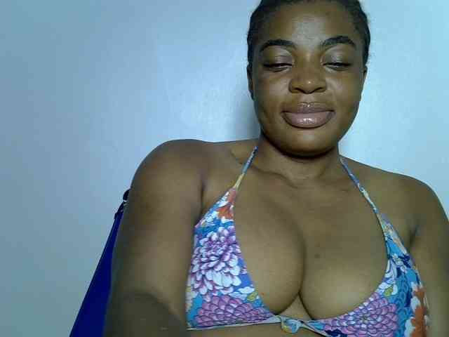 LadyNoire webcam