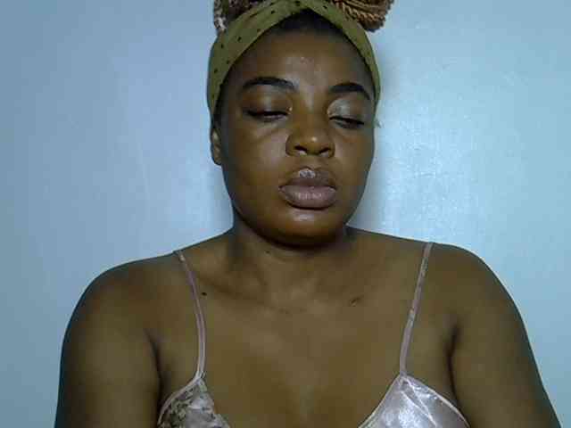 LadyNoire webcam