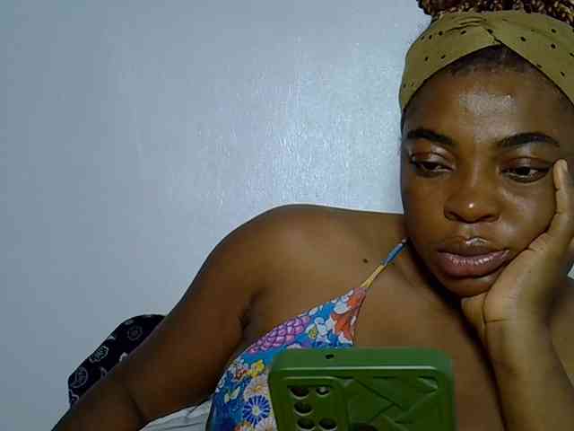 LadyNoire webcam