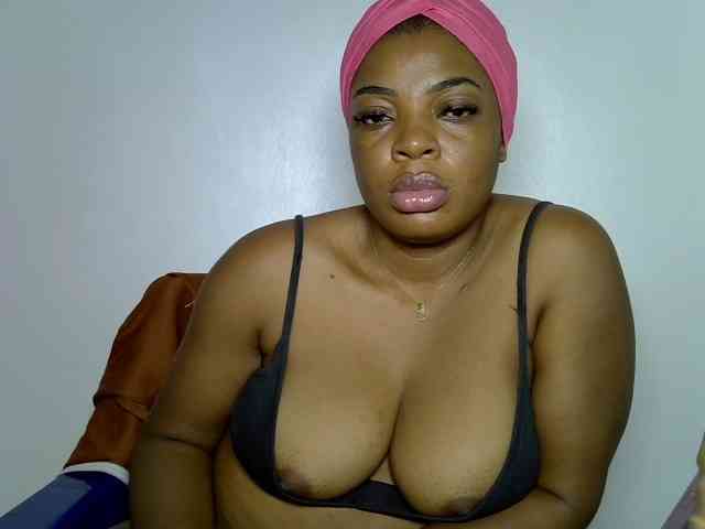 LadyNoire webcam