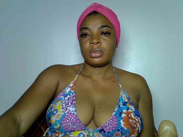 LadyNoire webcam