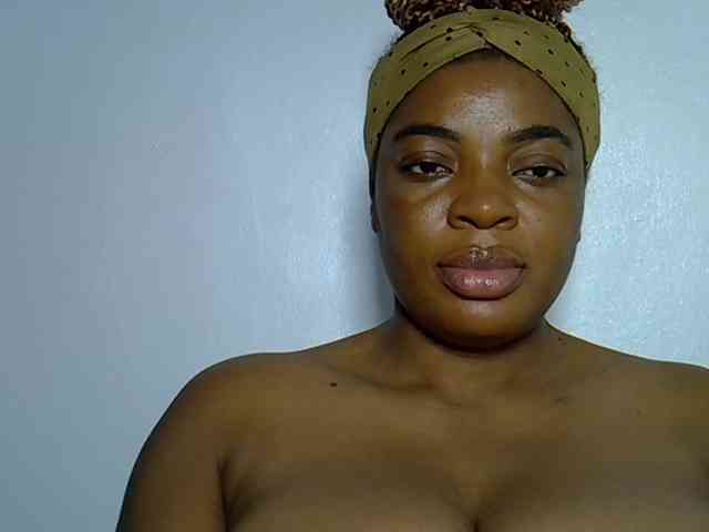 LadyNoire webcam