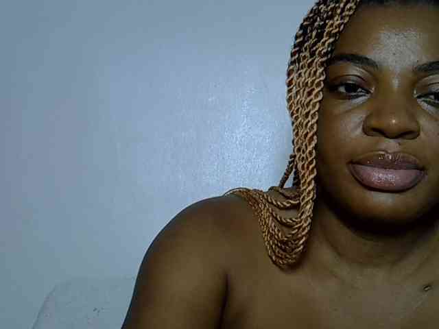 LadyNoire webcam
