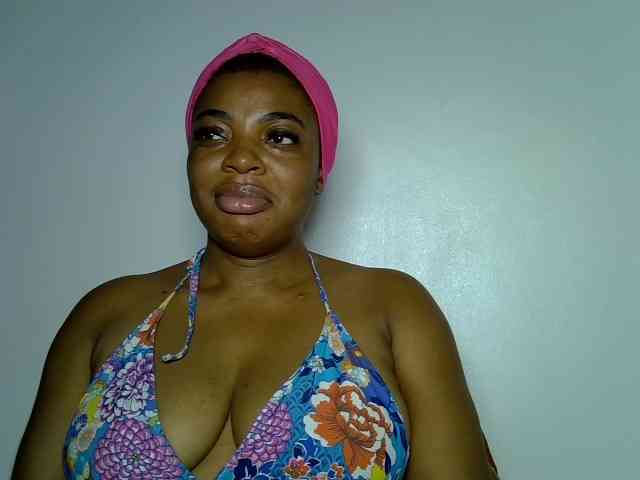 LadyNoire webcam