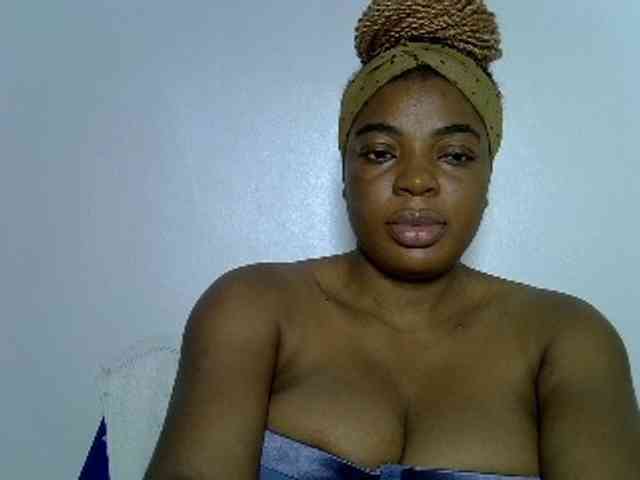 LadyNoire webcam