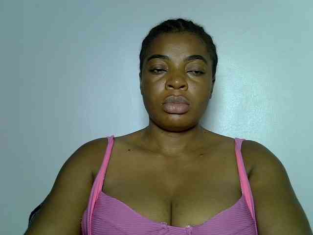LadyNoire webcam