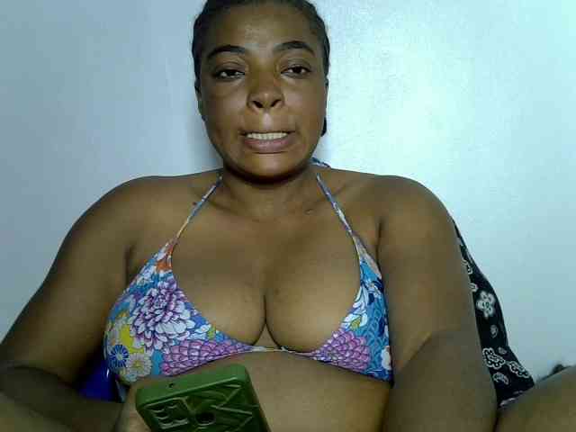 LadyNoire webcam