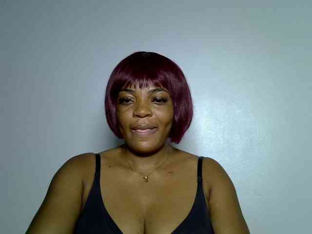 LadyNoire webcam