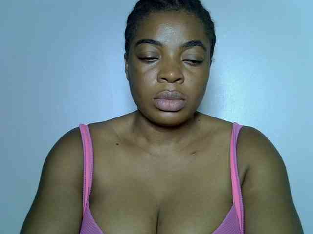 LadyNoire webcam