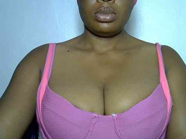 LadyNoire webcam