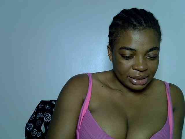 LadyNoire webcam