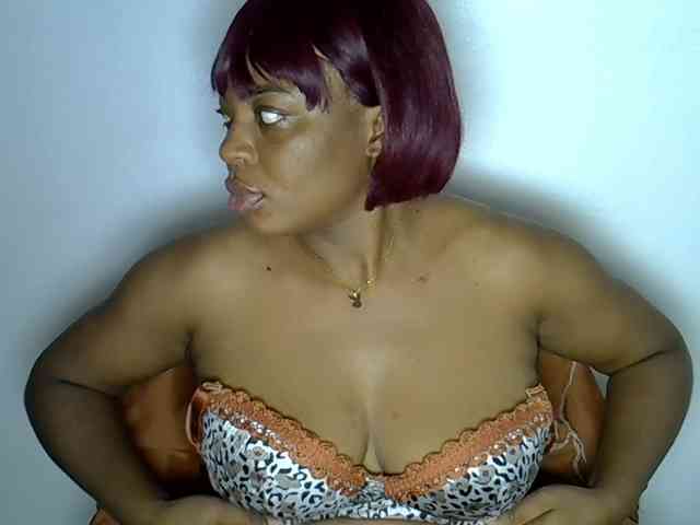 LadyNoire webcam