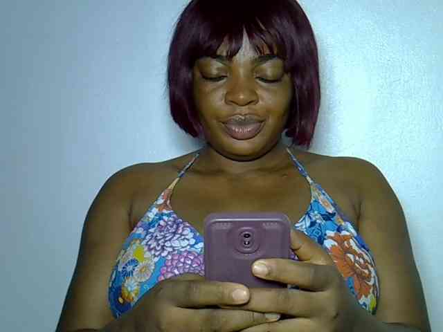 LadyNoire webcam