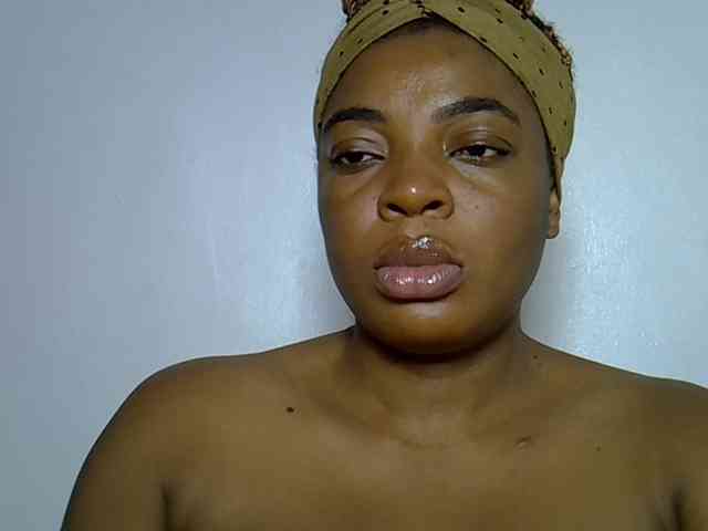 LadyNoire webcam