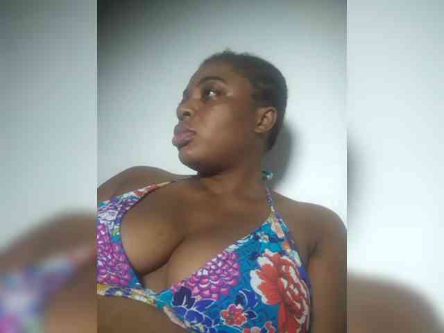 LadyNoire webcam