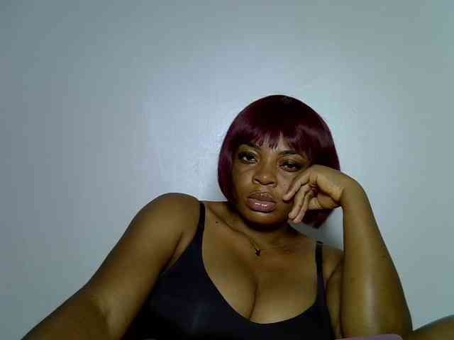 LadyNoire webcam