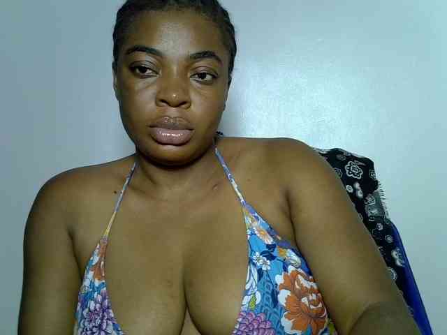 LadyNoire webcam