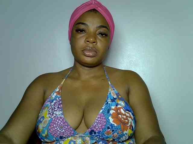 LadyNoire webcam