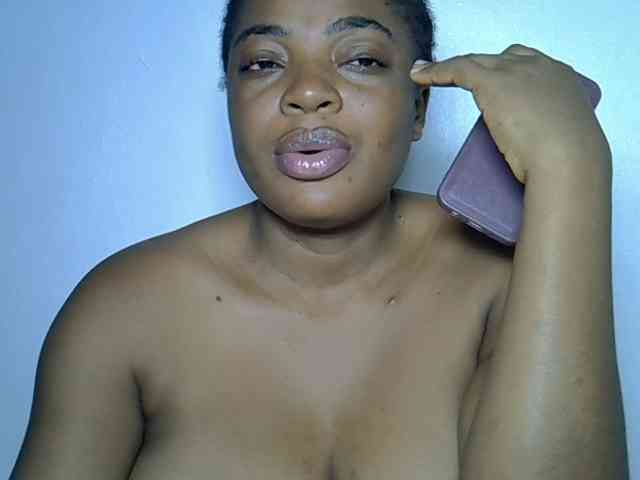 LadyNoire webcam