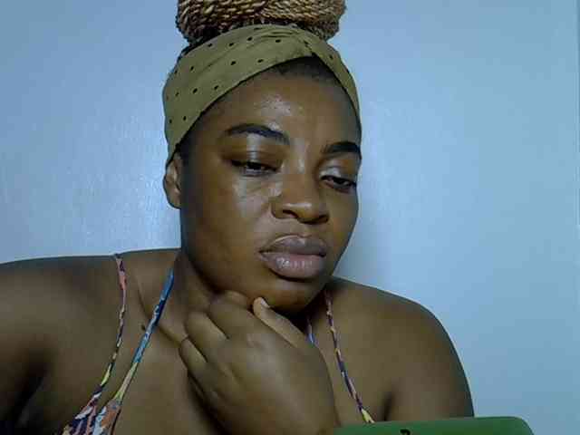LadyNoire webcam