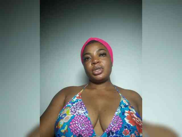 LadyNoire webcam