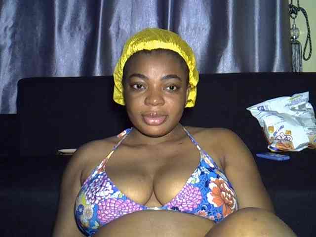 LadyNoire webcam